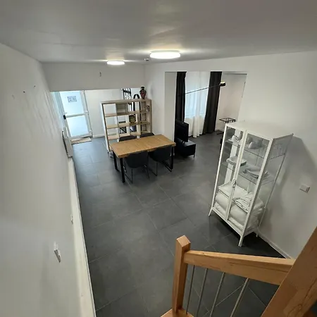 F 2 - 2 Offenbach am Main